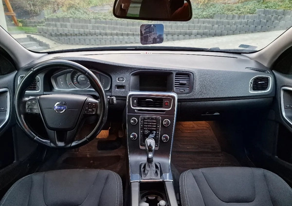 Volvo V60 cena 59900 przebieg: 190377, rok produkcji 2015 z Alwernia małe 277